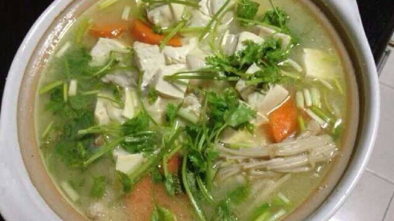 奶白浓香豆腐鲢鱼头汤