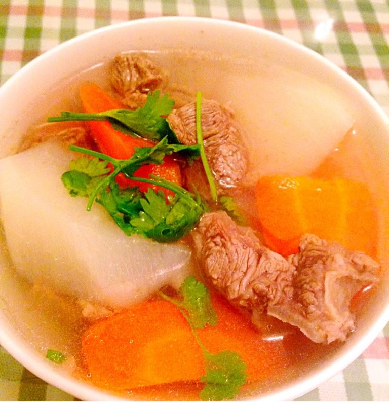 萝卜牛腩汤