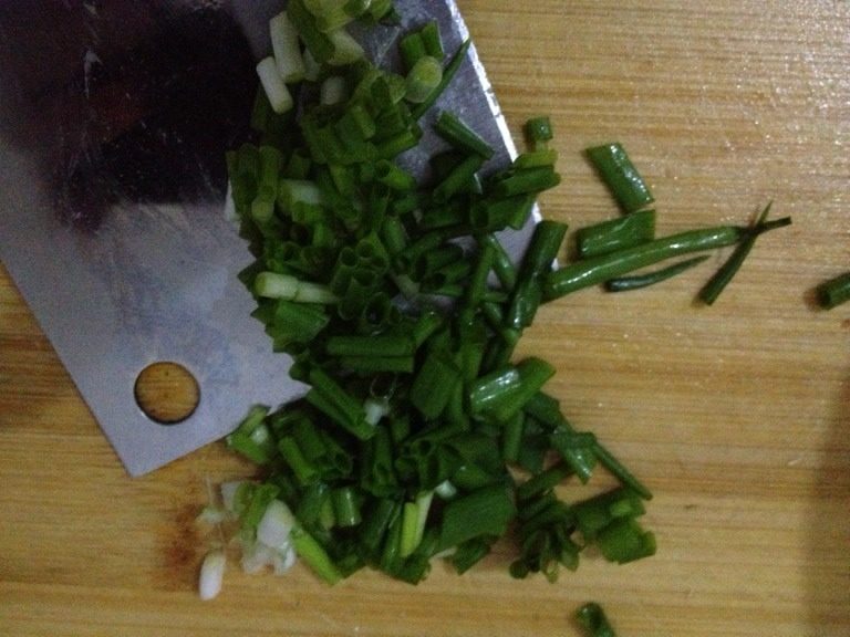 大白菜广味肠炒饭,如图葱花切花