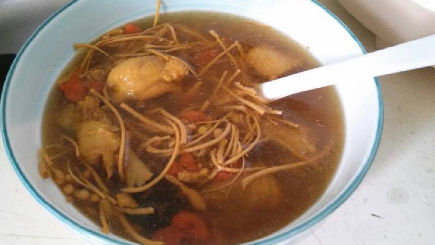 虫草花炖鸡汤