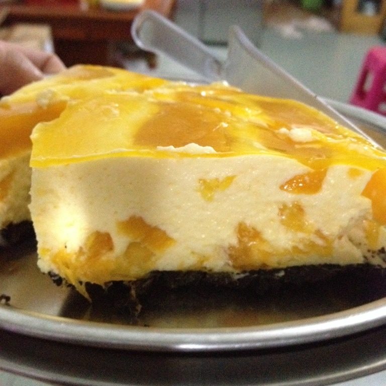 鲜芒果慕斯蛋糕,侧面