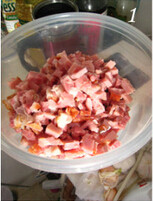 私房芝加哥深盘pizza,<a style='color:red;display:inline-block;' href='/shicai/ 57122'>烟熏火腿</a>切成小丁 (骰子大小)