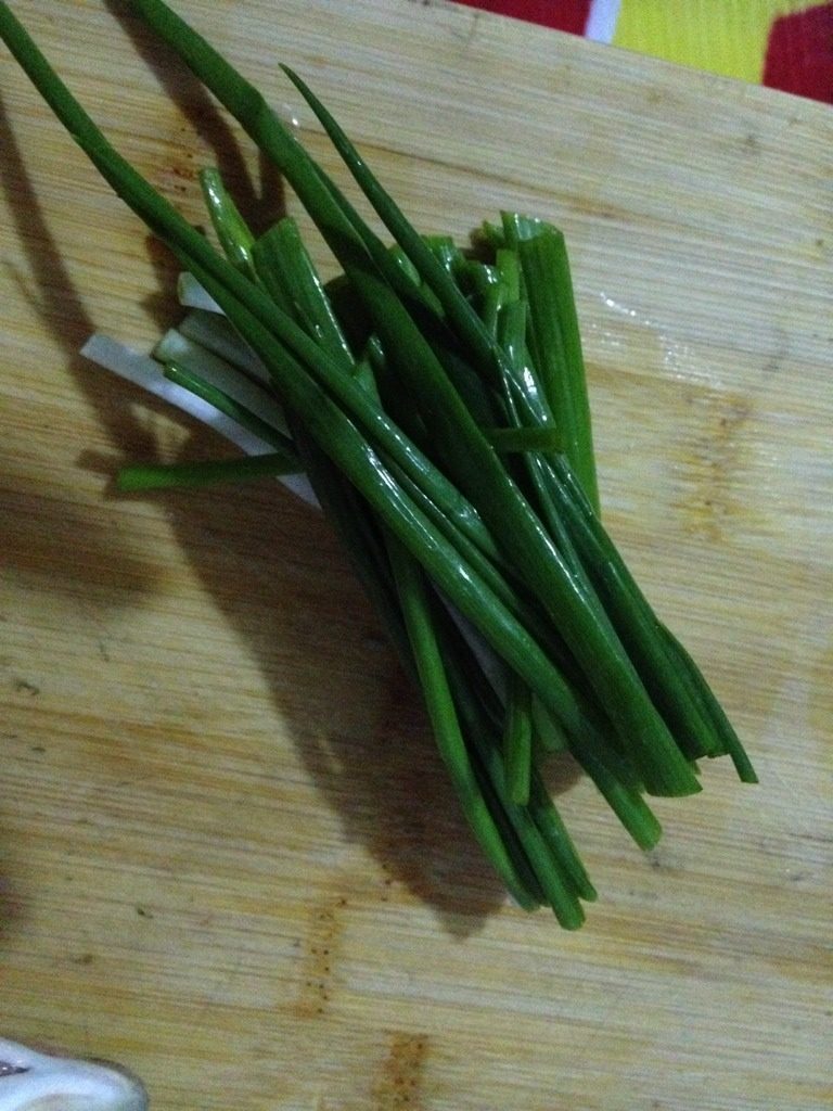 宝宝鲫鱼汤,如图<a style='color:red;display:inline-block;' href='/shicai/ 3250'>葱</a>