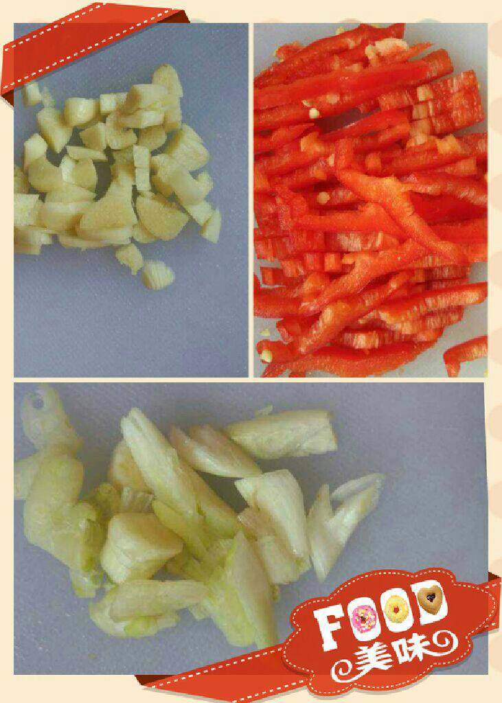 鱼香肉丝,姜蒜拍碎，<a style='color:red;display:inline-block;' href='/shicai/ 3534'>甜椒</a>切丝