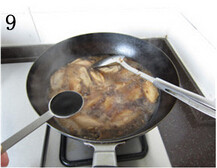 可乐鸡翅,加入<a style='color:red;display:inline-block;' href='/shicai/ 788'>生抽</a>;