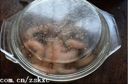 微波黑椒虾,再次送入微波炉,高火2分钟左右即可