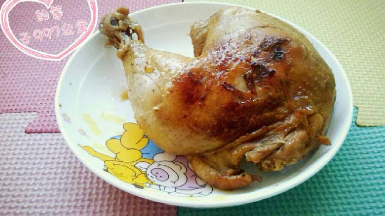 ≈电饭锅版烤鸡≈,这时候把它盛出来装盘就可以了
