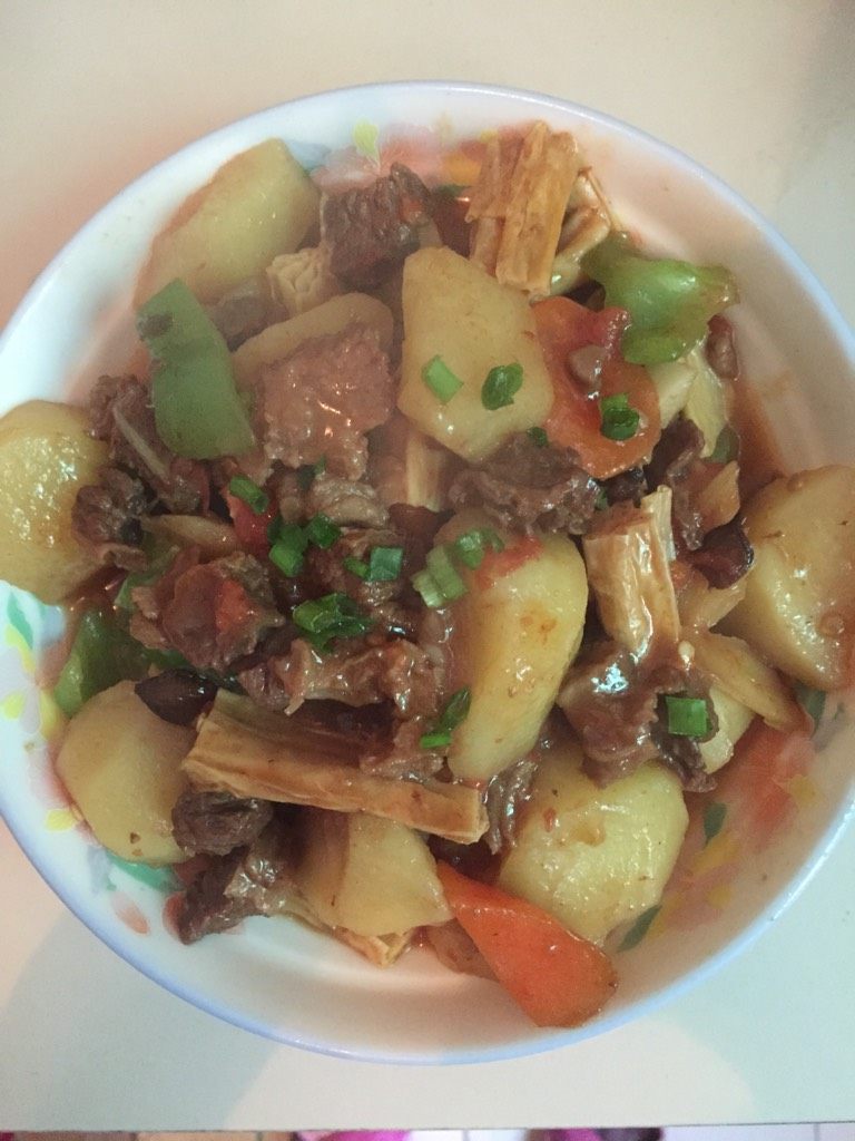 土豆烧牛腩
