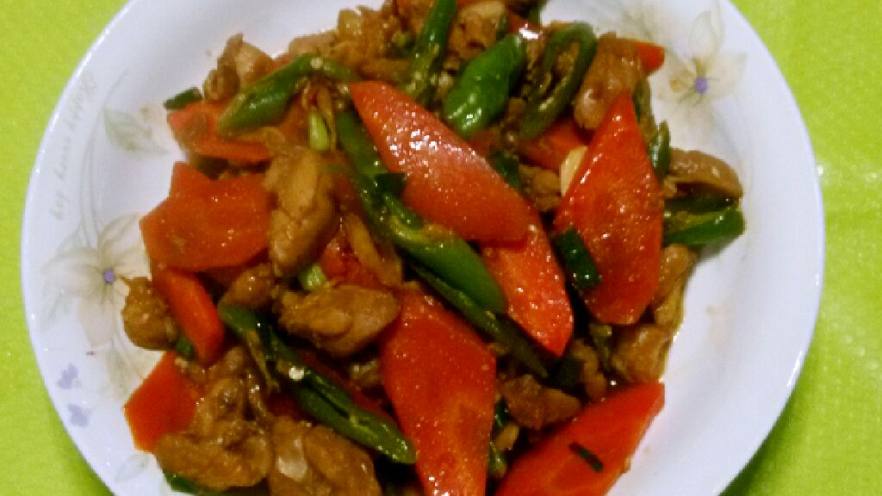 鸡腿肉炒胡萝卜