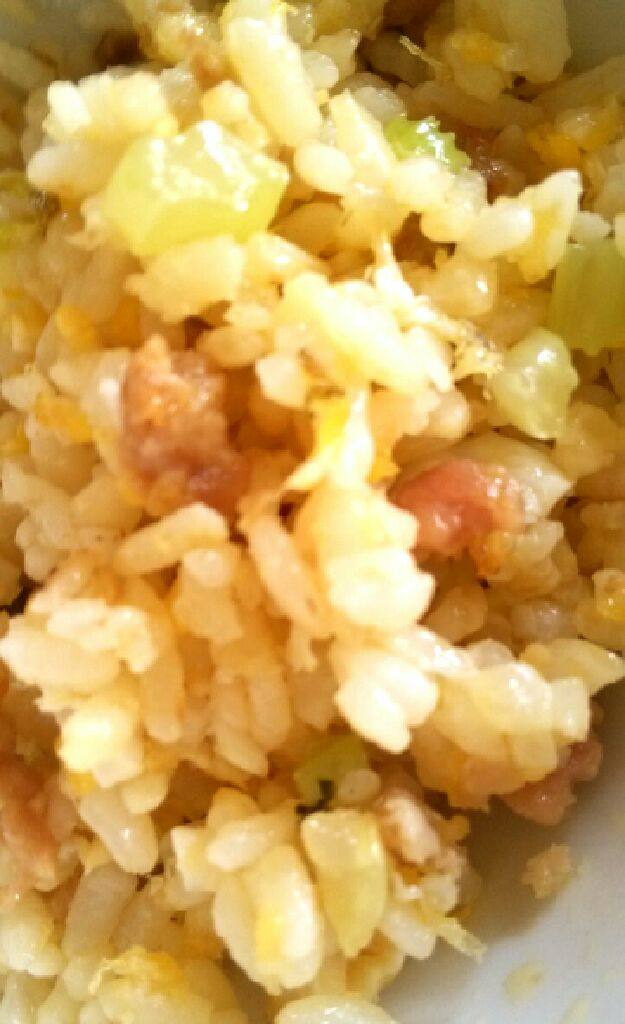 西芹火腿蛋炒饭