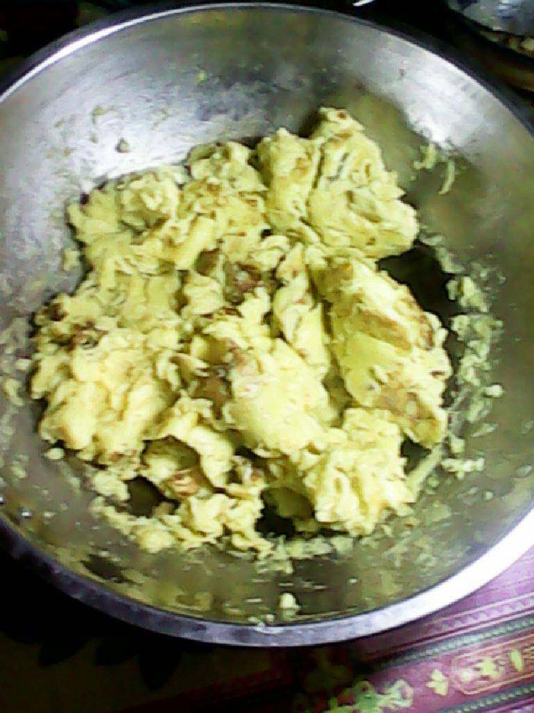 炒鸡蛋,3翻炒即可