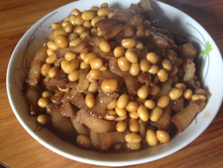 黄豆炖五花肉