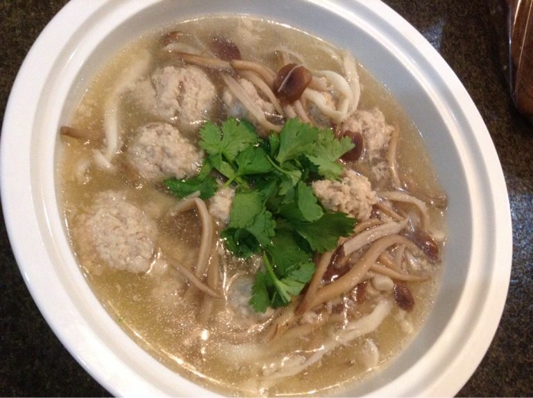 双菇肉圆汤