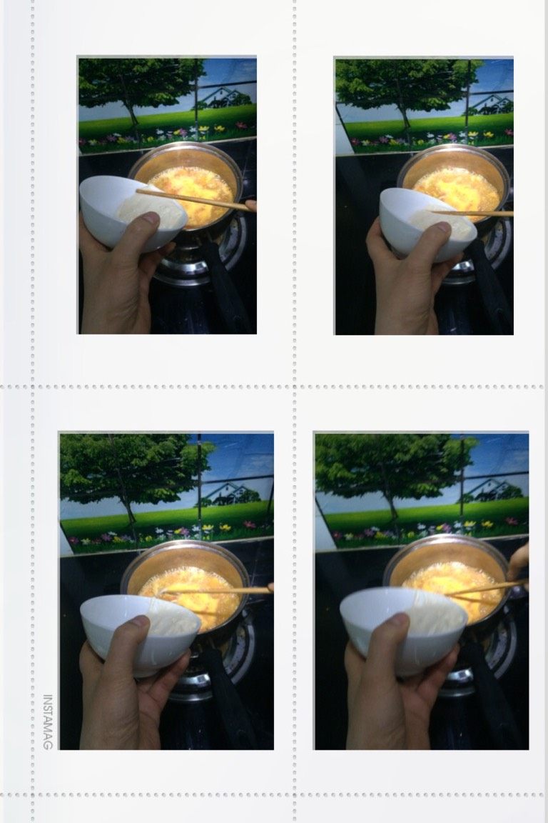 面朝大海之拨鱼子汤饭,如图用根筷子尖,沿着碗边儿,先用筷子在汤里沾一下,然后用筷子尖向锅里拨面鱼儿,重复次动作,直至面团拨完
