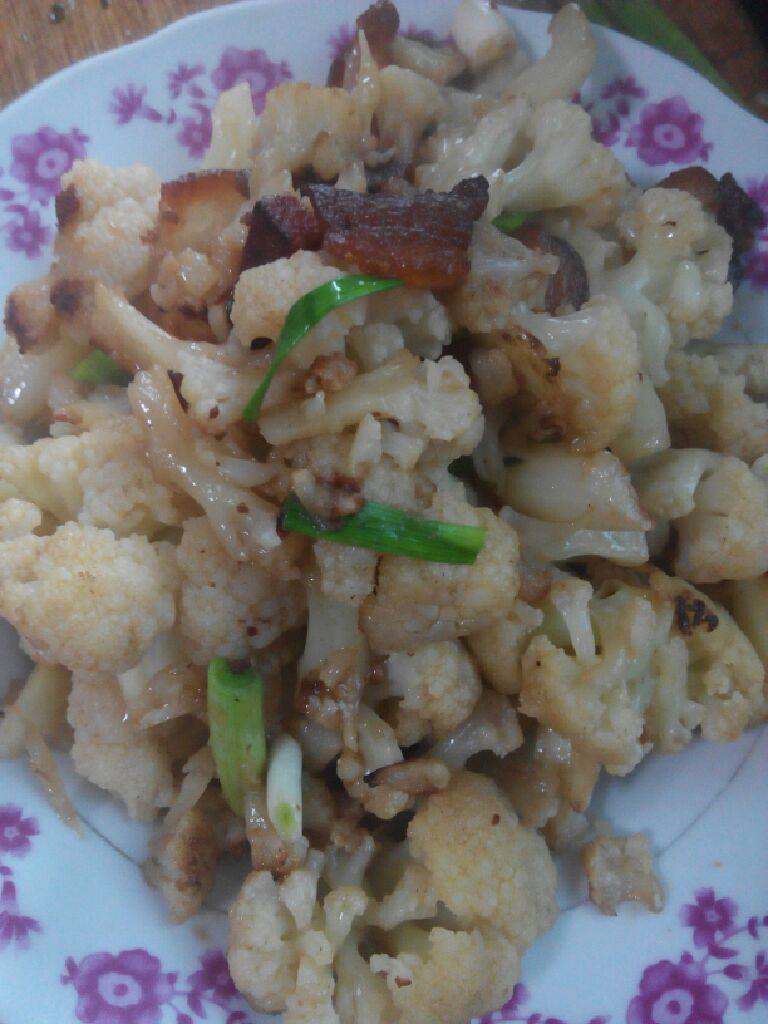 腊肉炒花菜