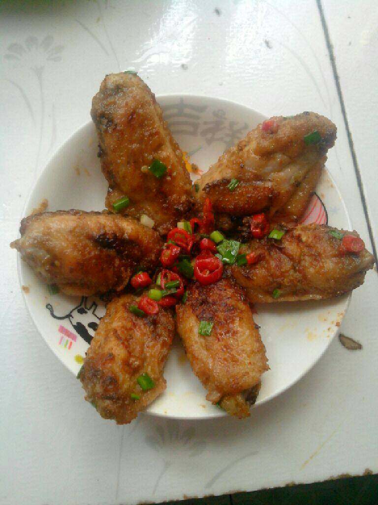 孜然煎鸡翅,起锅摆盘