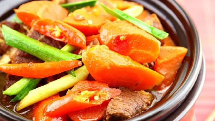 羊肉胡萝卜小锅仔