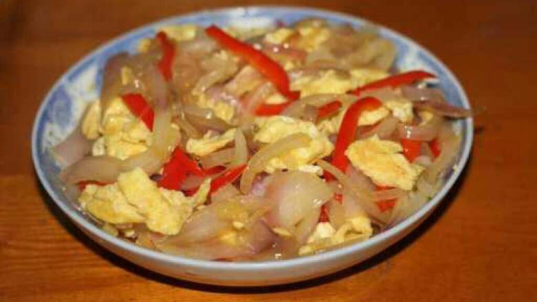 洋葱炒蛋,美味好吃