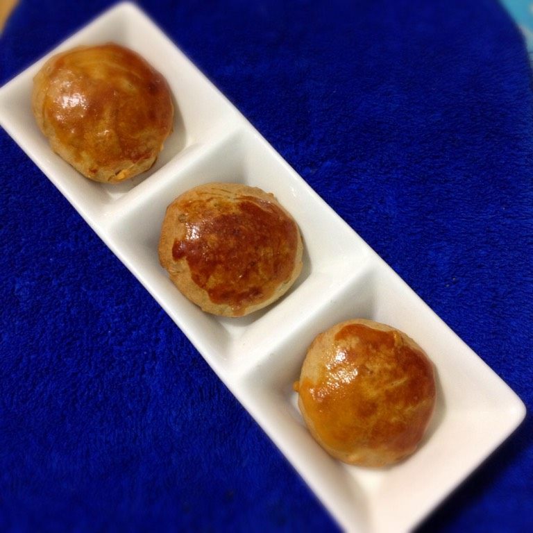 桃酥,如图我的烤箱是180度烤了20分钟，因为坯子大小不一样，时间仅供参考