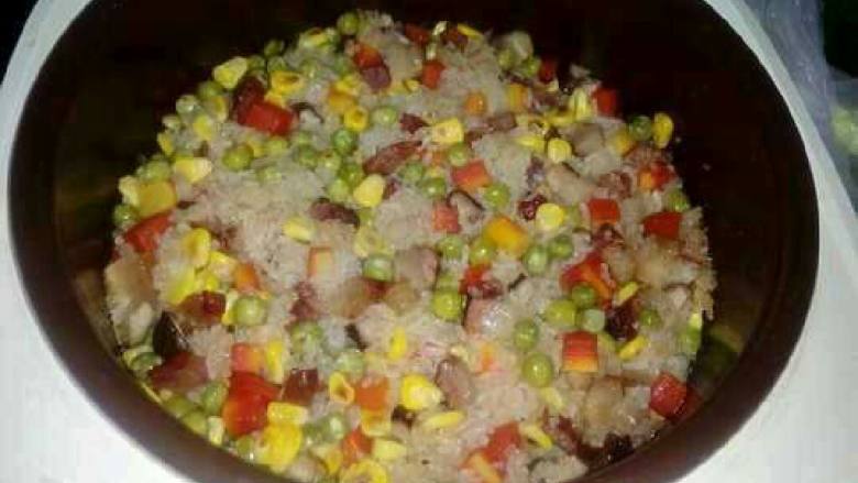 自创【腊肉什锦糯米饭】