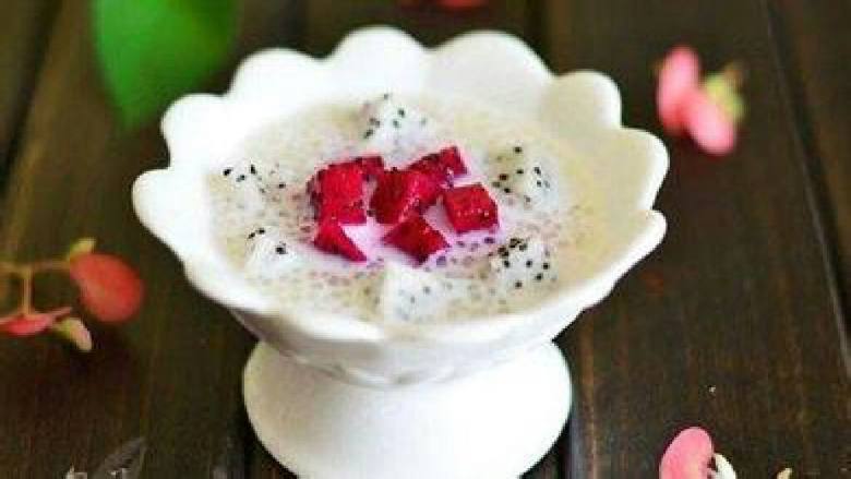 火龙果牛奶西米露