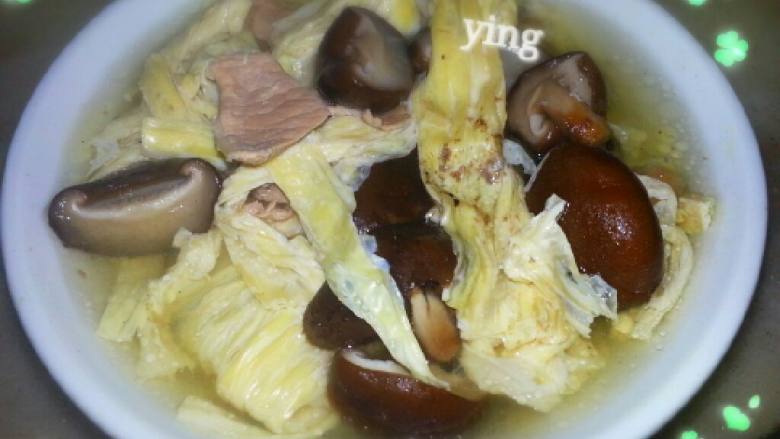 香茹腐竹瘦肉汤