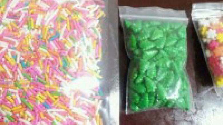 圣诞糖苹果,彩糖多种多样,花色可以自己组合。