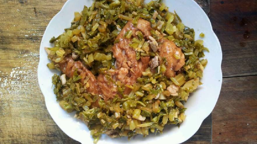雪菜肉丝蒸鸡翅