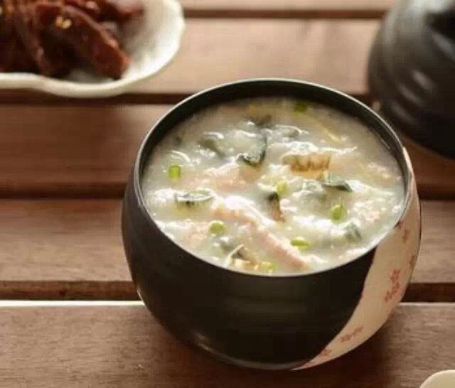 营养皮蛋瘦肉粥