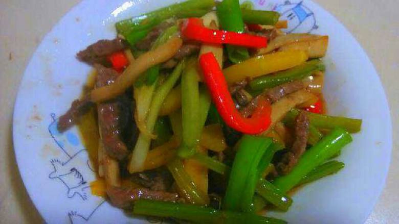 西芹杏鲍菇炒牛肉