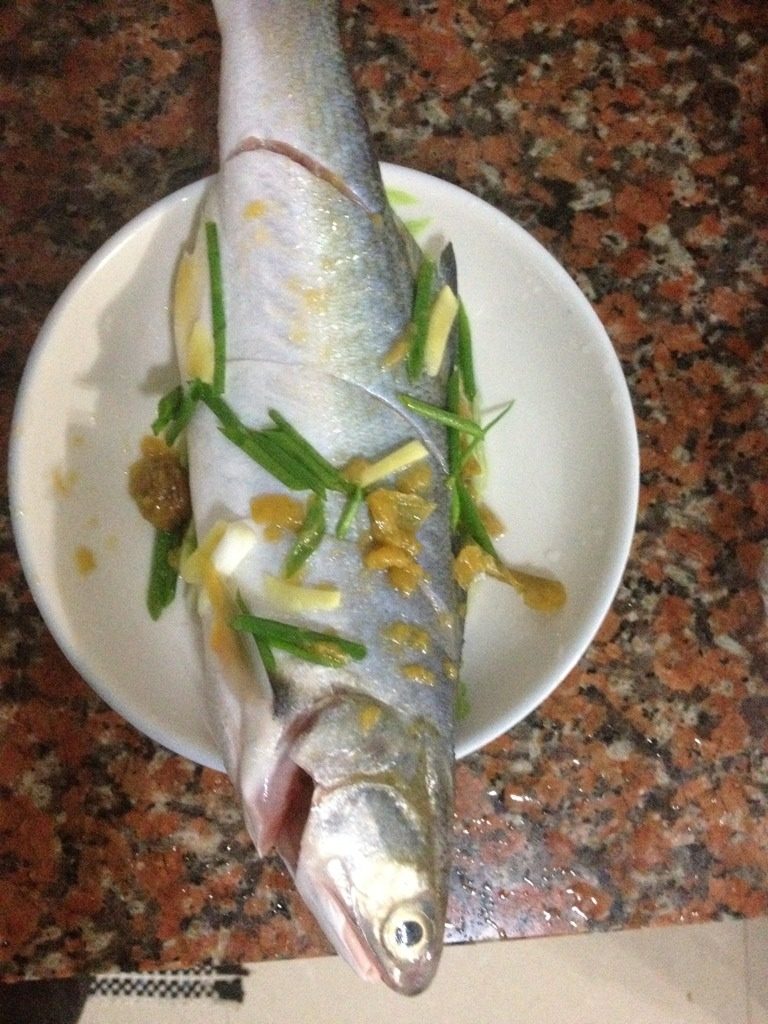 咸梅蒸鱼