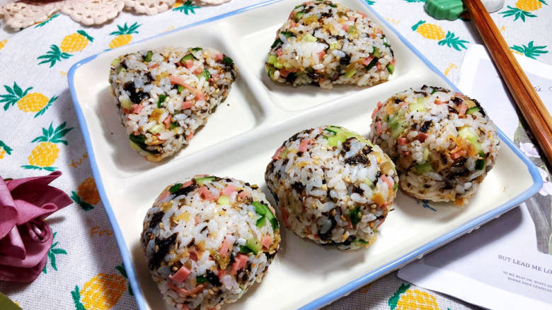 海苔拌饭,成品,营养均衡,美味健康,喜欢的小可爱一起来试试吧😄
