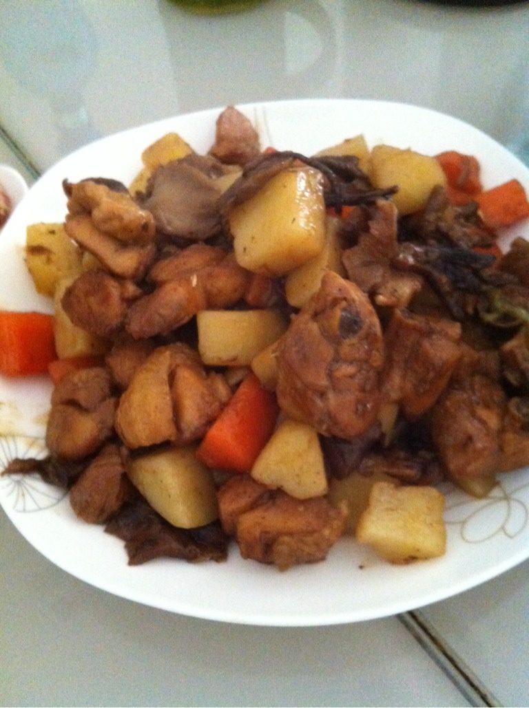 土豆炖鸡腿