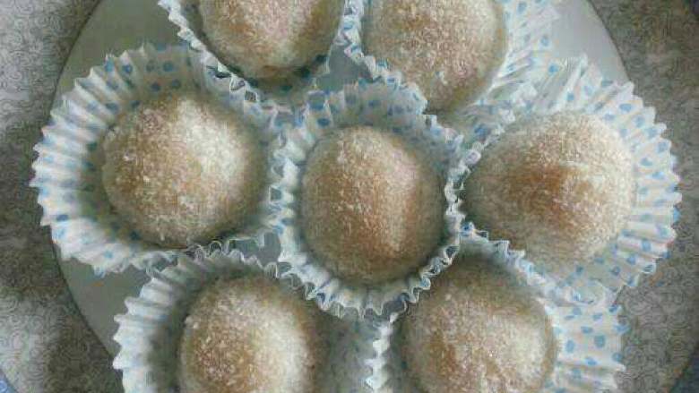 自制【芒果糯米糍】,都包好了。