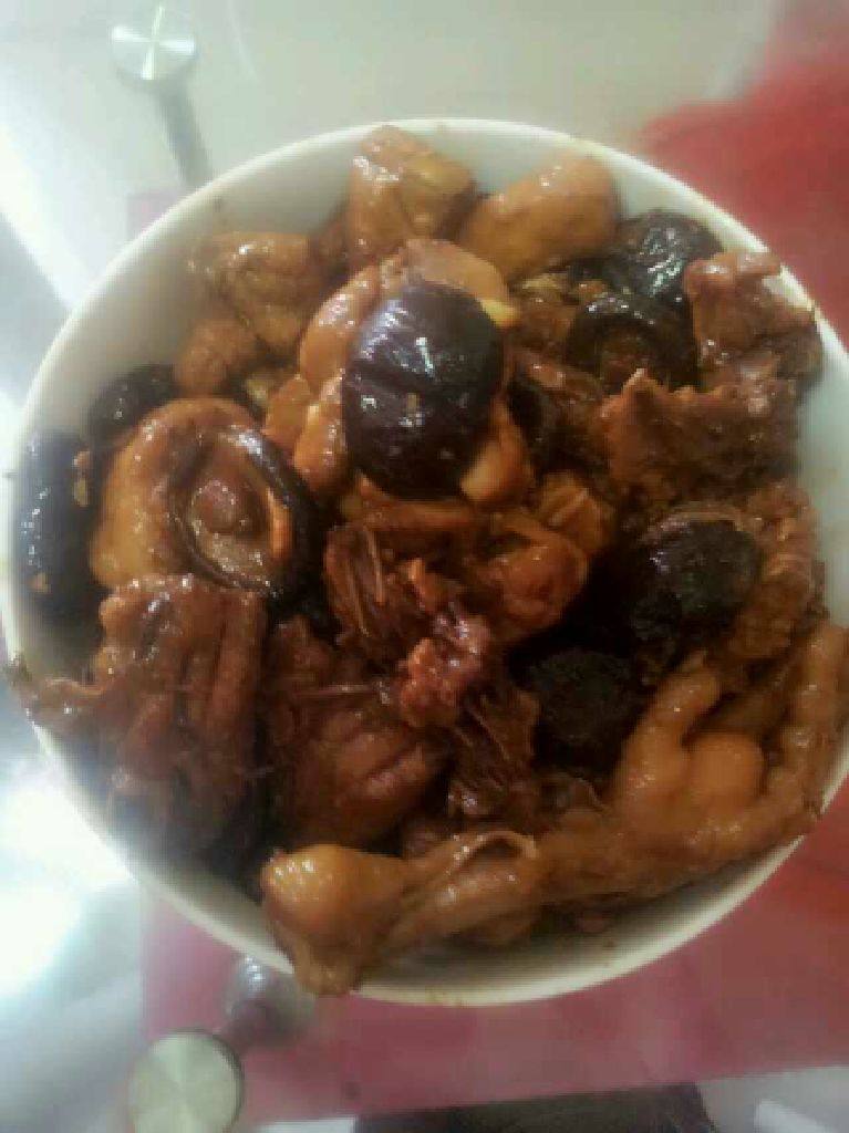 小鸡炖蘑菇