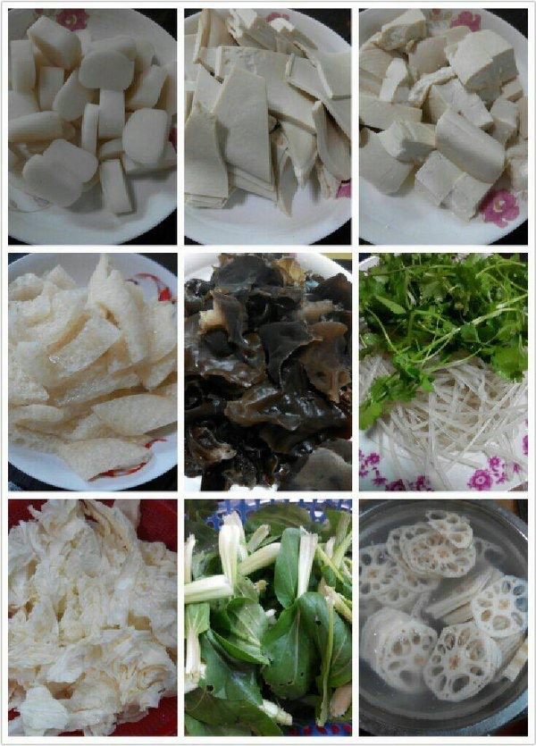 鸡肉清汤火锅,准备自己喜欢的<a style='color:red;display:inline-block;' href='/shicai/ 9561'>蔬菜</a>