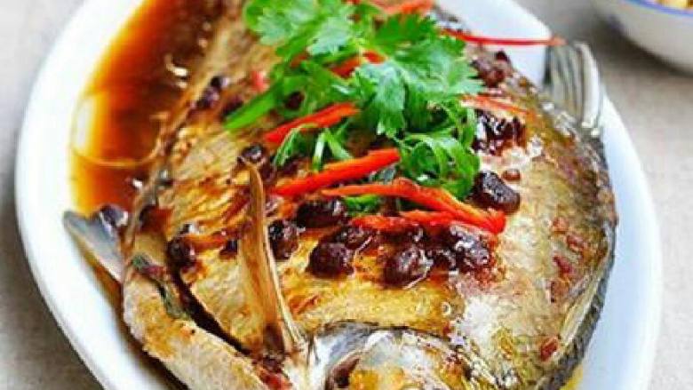 黄豆酱蒸鱼