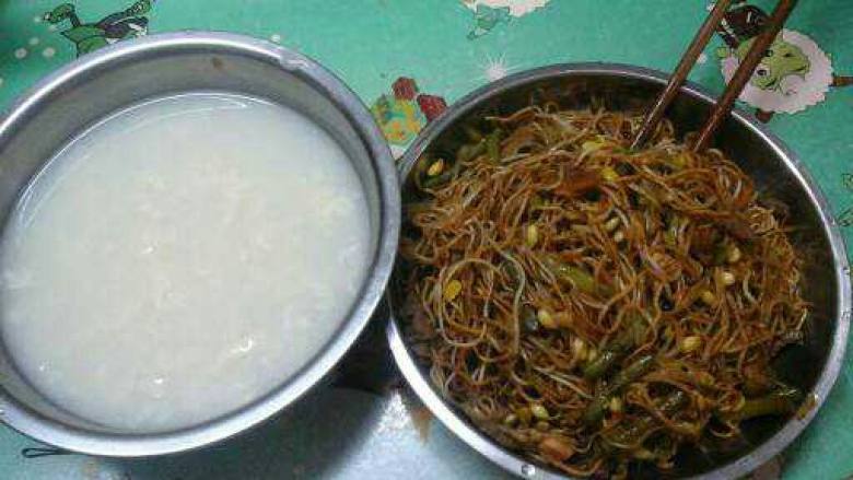 卤面条