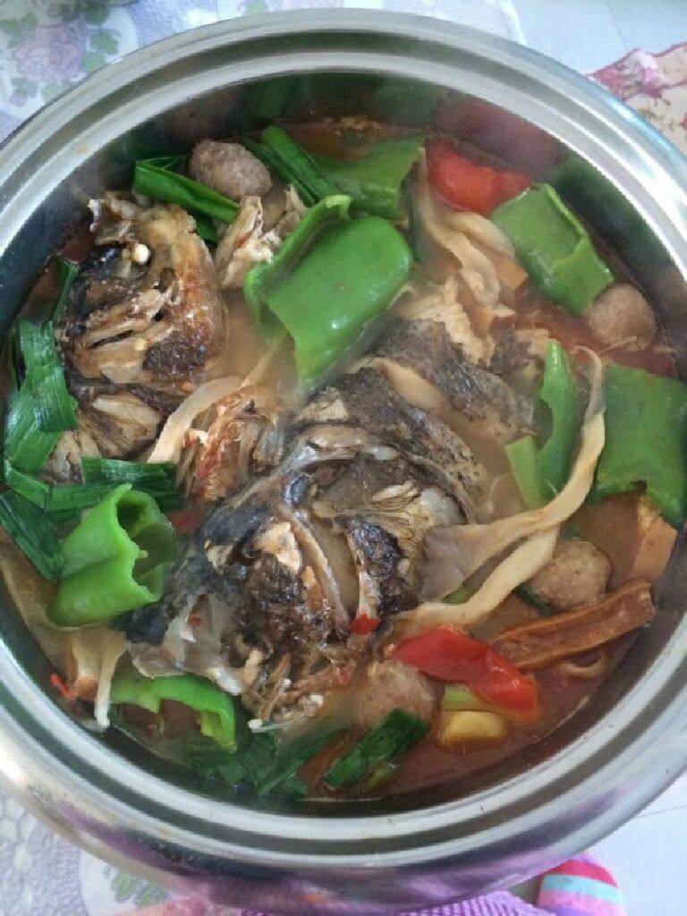 自制家常味【鱼头火锅】