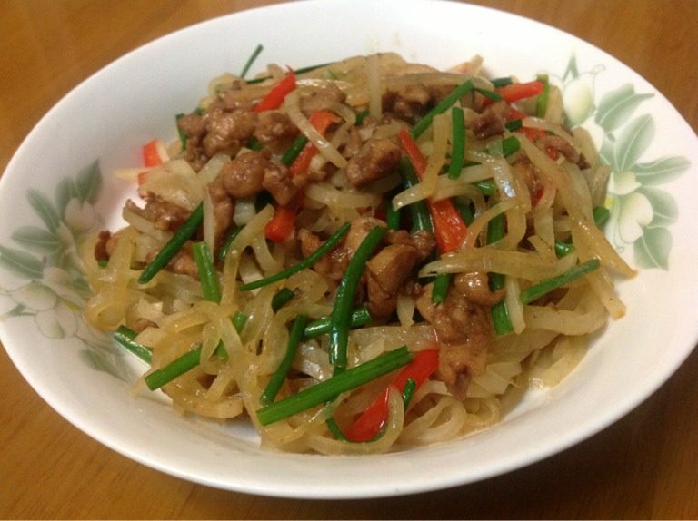 鸡肉炒三丝