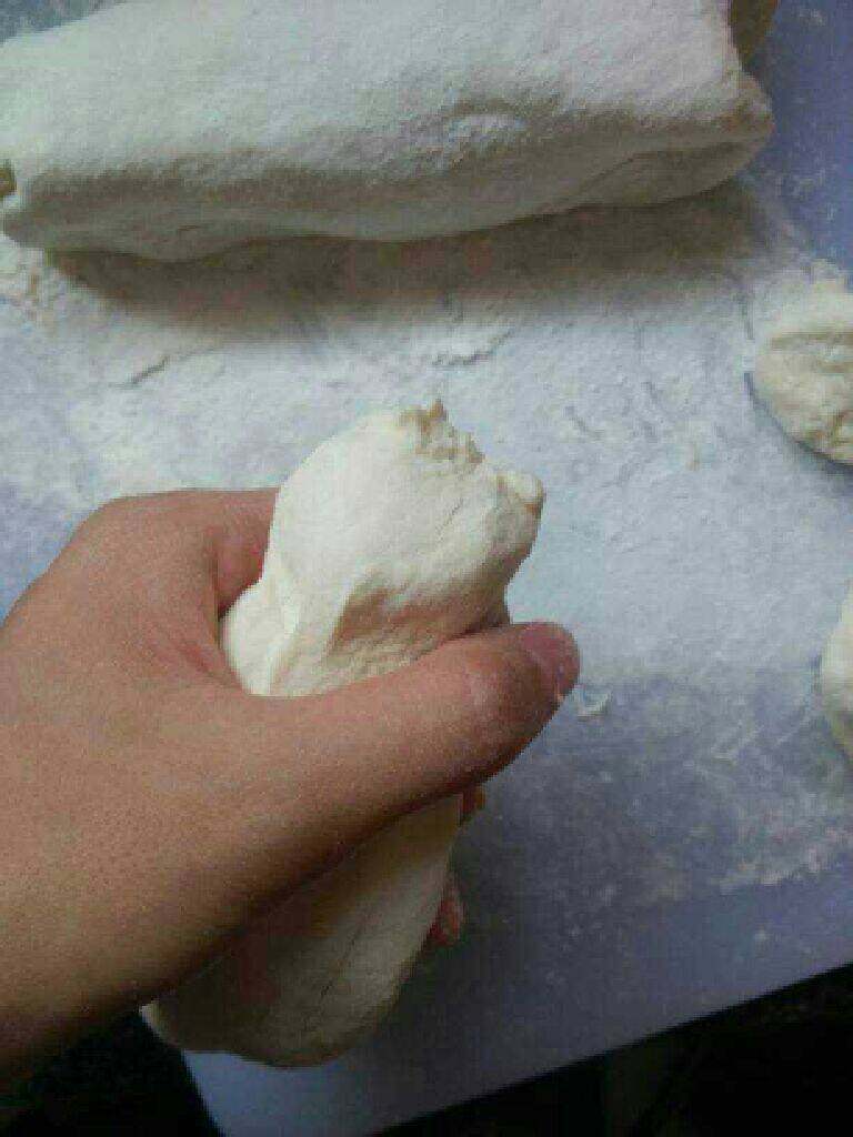 素包子,开始揉面,分成小挤子
