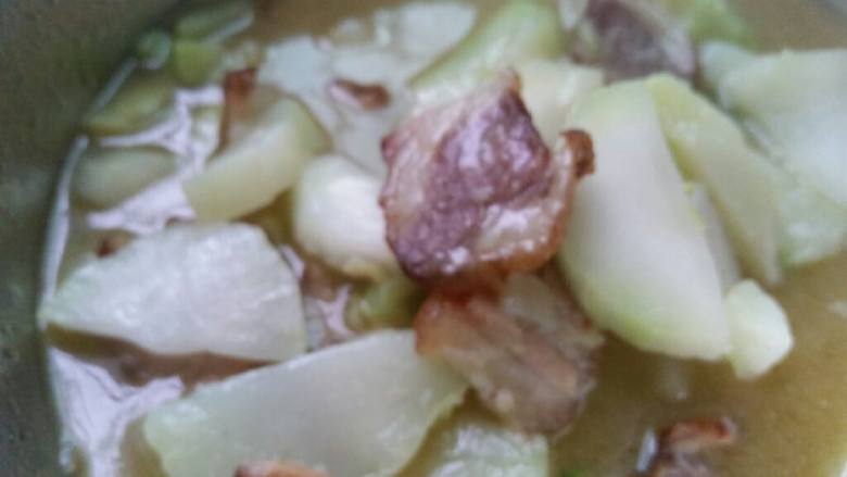 腊肉炖鲜榨菜