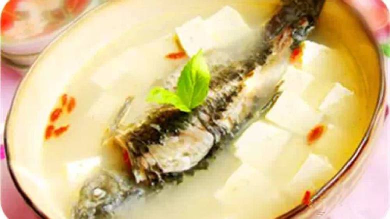 鱼肉豆腐汤