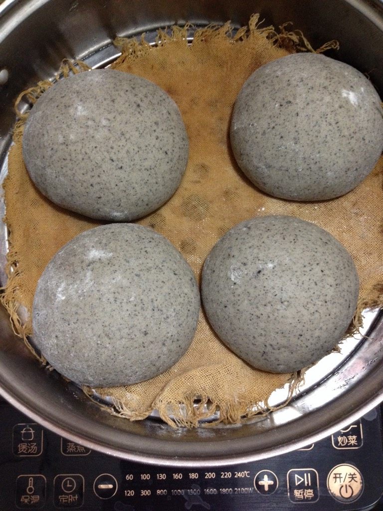 黑芝麻馒头,如图二发15分钟,