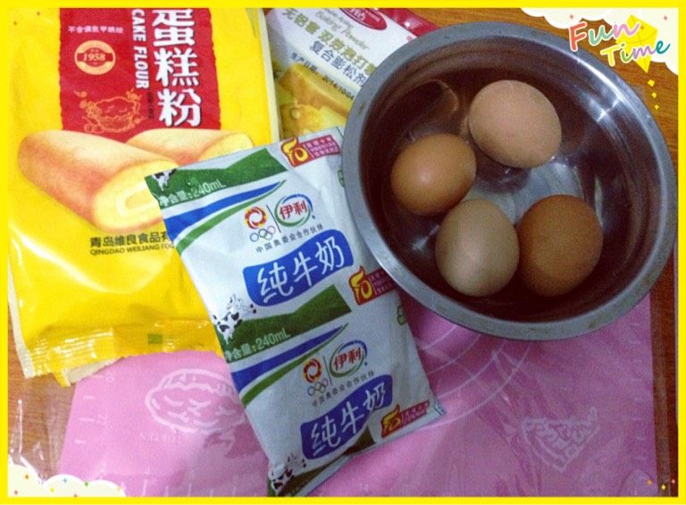 原味戚风蛋糕,蛋黄蛋清分离,注意容器需无水无油;