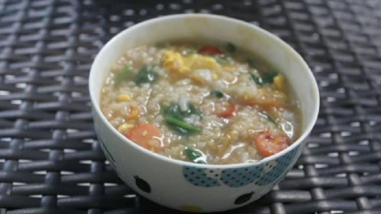 菠菜火腿肠粥
