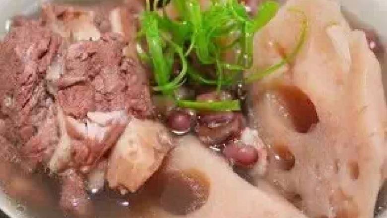 莲藕煲鸭汤