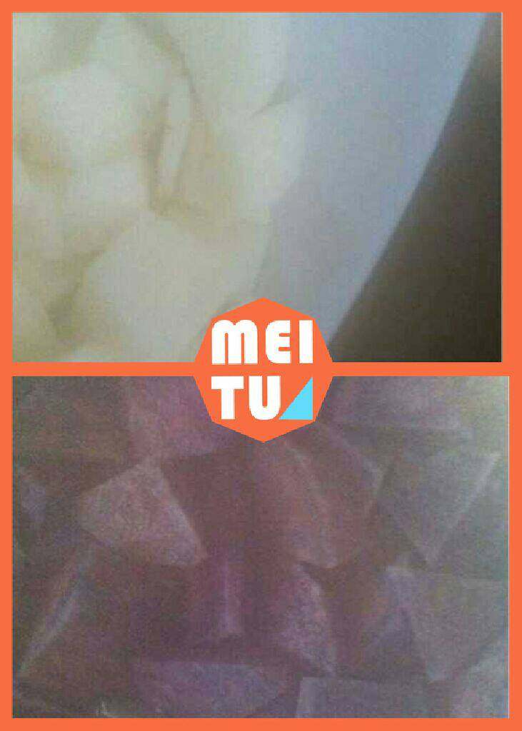 山药紫薯银耳,40分钟后放入山药,再放入紫薯继续煲30分钟。