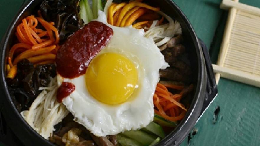 牛肉石锅拌饭