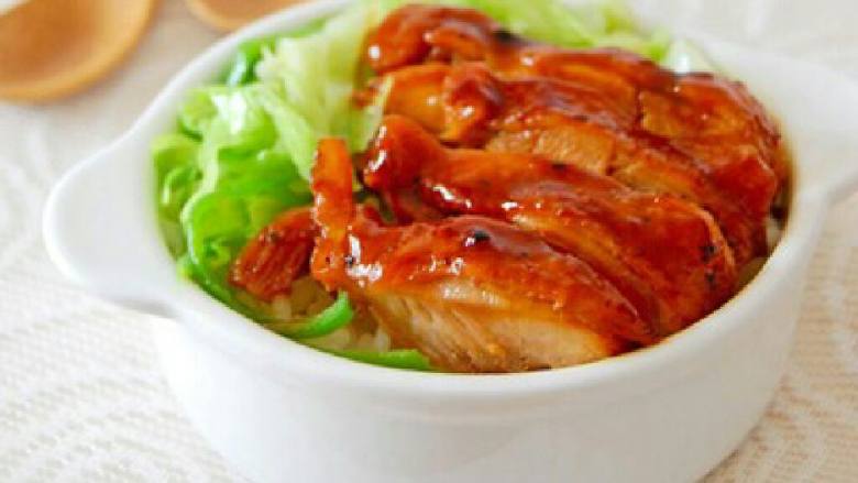 鸡肉盖饭